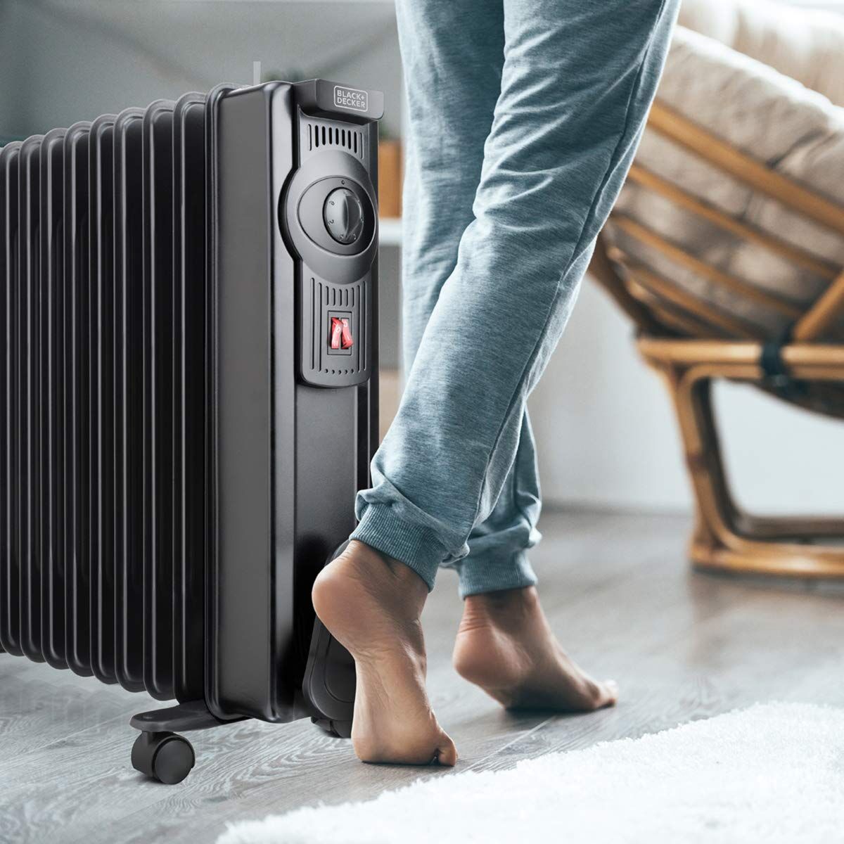 Oil-filled Radiator (11 chamber) Black & Decker BXRA2000E Black 2000 W