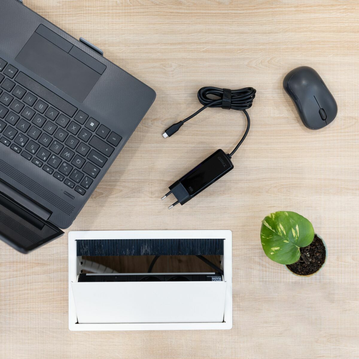 Laptop Charger TooQ GAN USB-C PD 100W Cbico 100 W