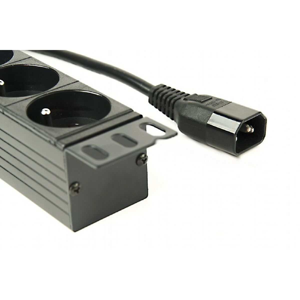 Schuko 19″ 8 Way Multi-socket Adapter with On / Off Switch GEMBIRD EG-PDU-014-FC14 (3 m)