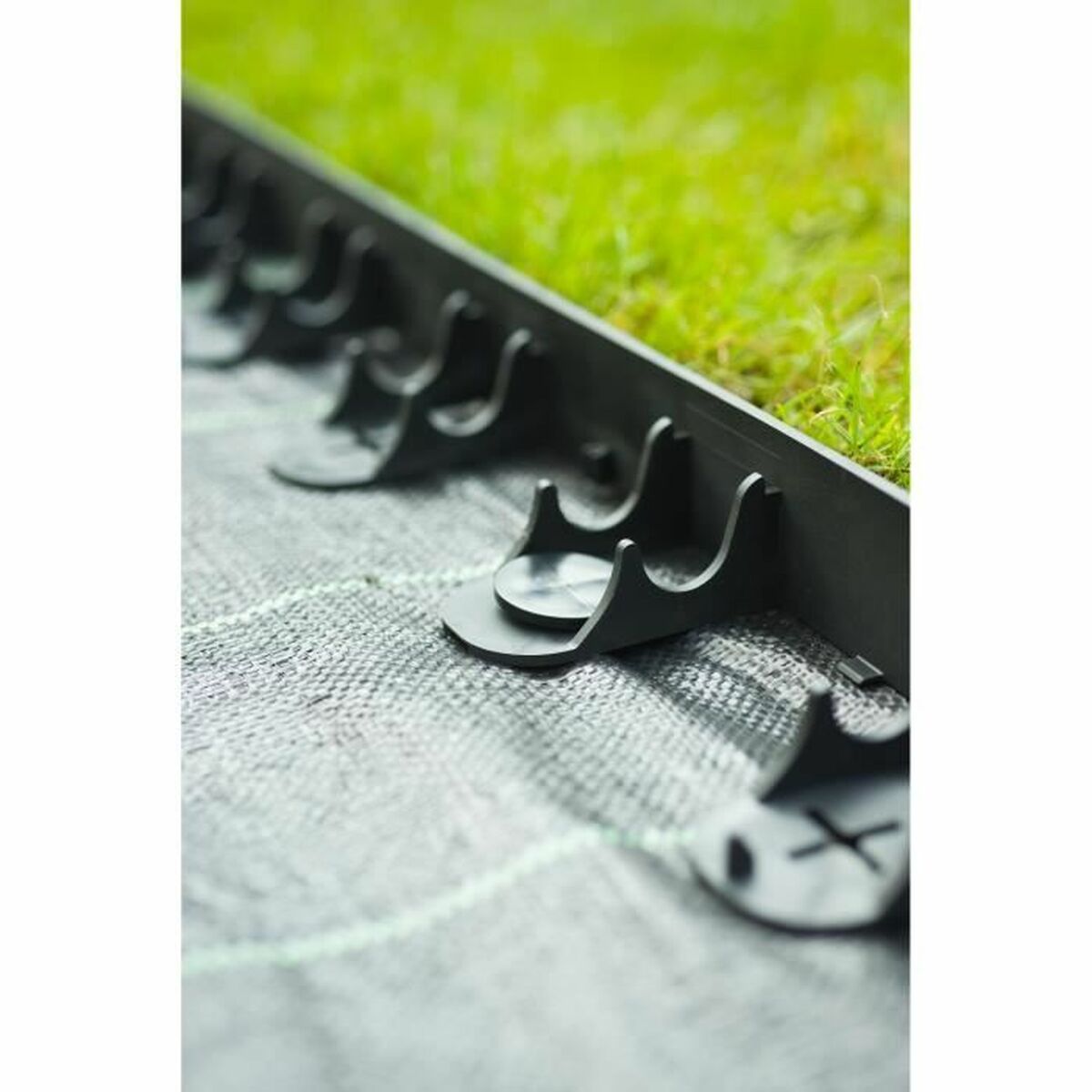 Concealment Mesh Nature 6040610 Black Plastic