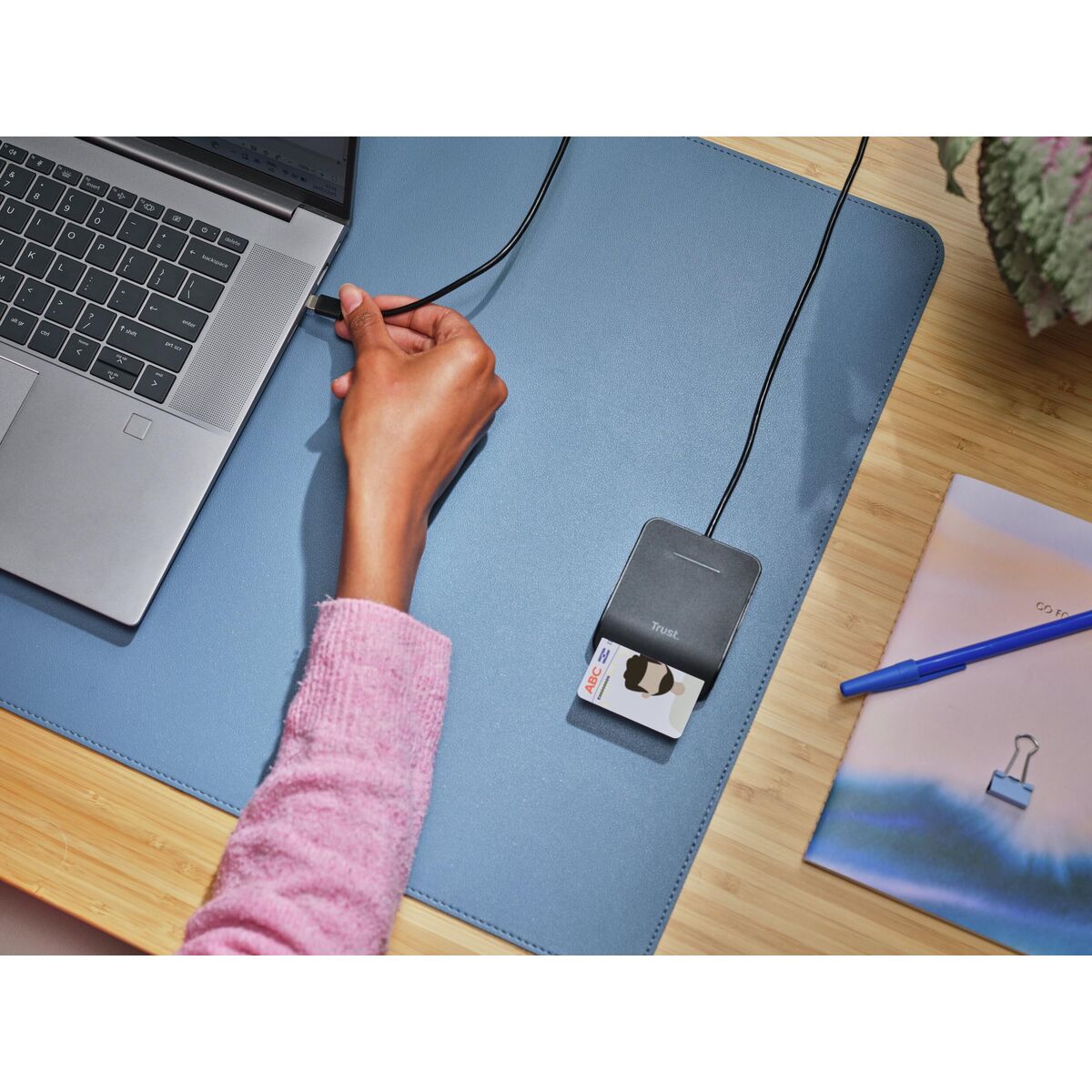 Coaxial TV Antenna Cable Trust 26061 Black