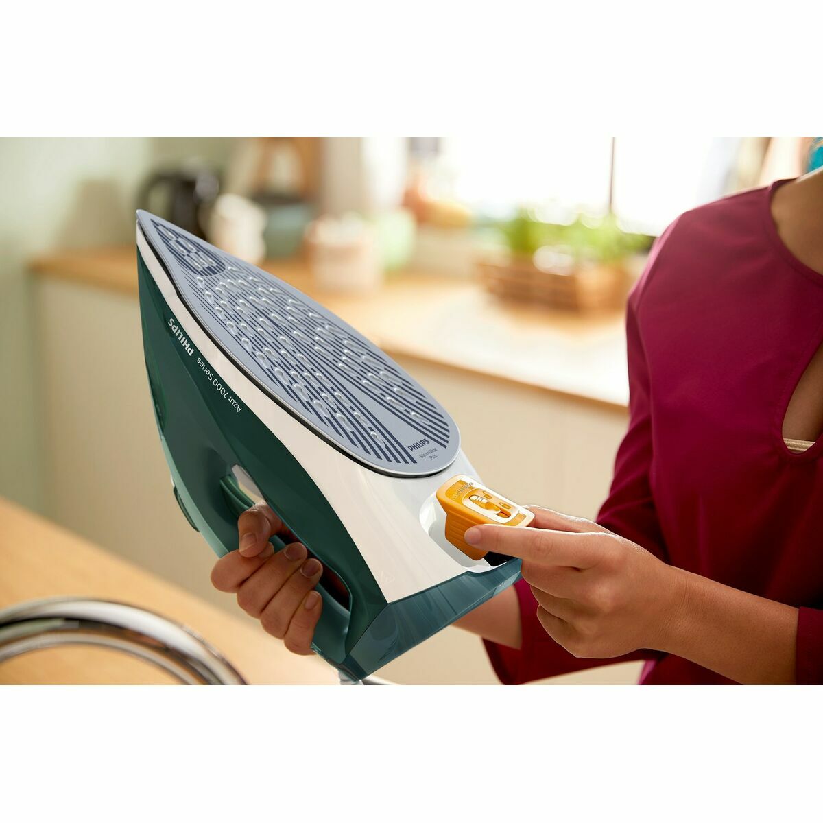 Electric Ceramic Heater Philips DST7031/70