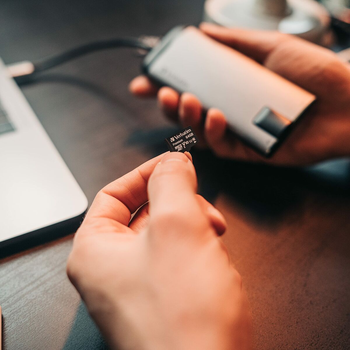 Micro SD Memory Card with Adaptor Verbatim 44082 32 GB