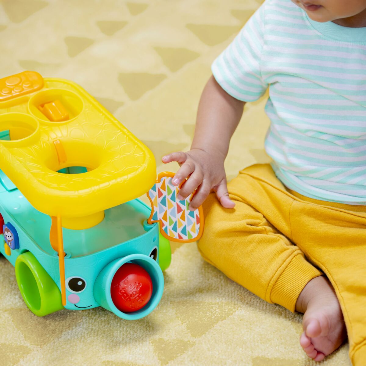 Pull-along toy Bright Starts Pop & Roll Safari Bus