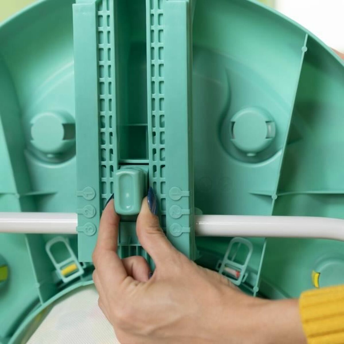 Wheeled walking frame Bright Starts Multicolour animals