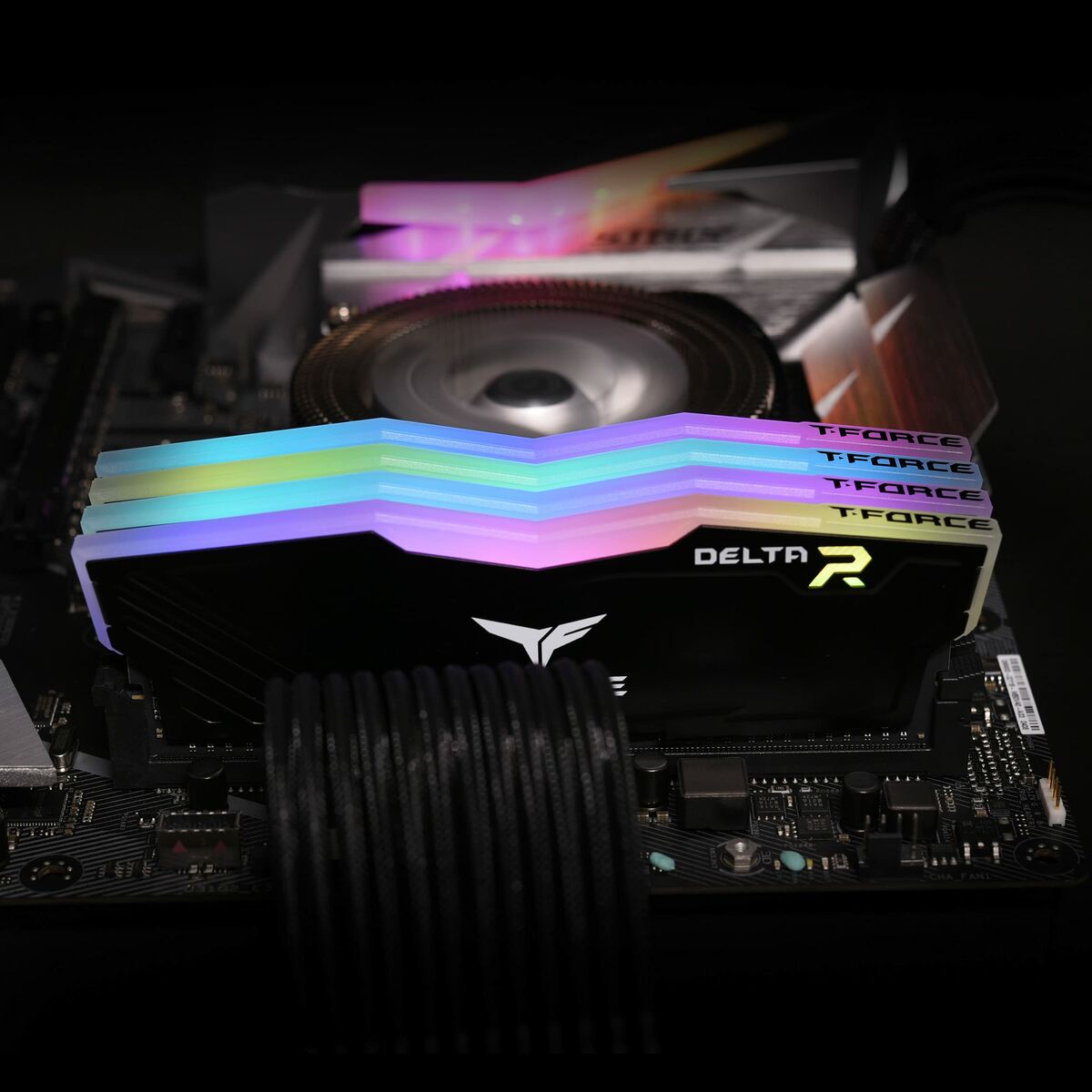 RAM Memory Team Group TF3D416G3600HC18JDC01 8 GB 16 GB DDR4 3600 MHz CL18