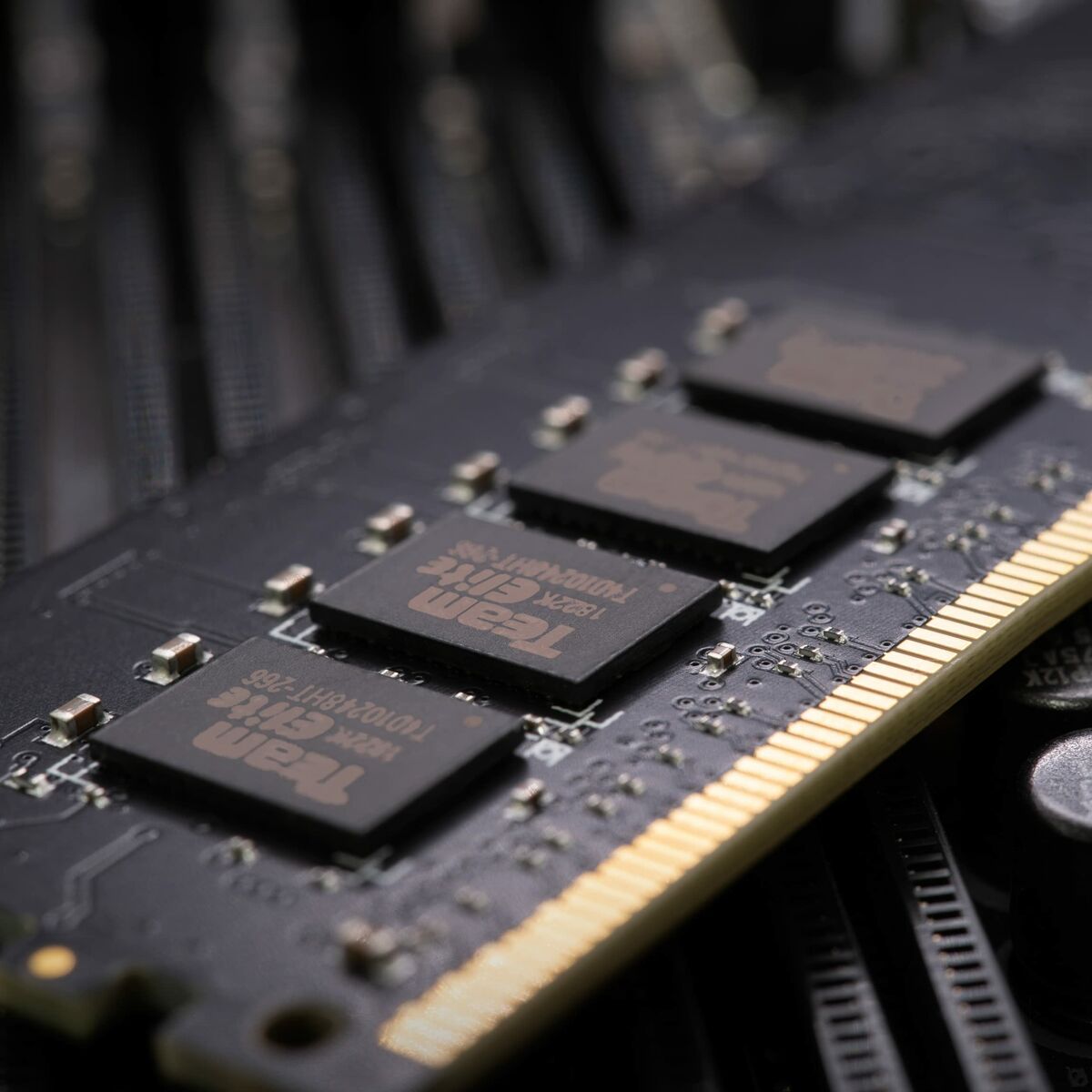 RAM Memory Team Group TED516G4800C4001