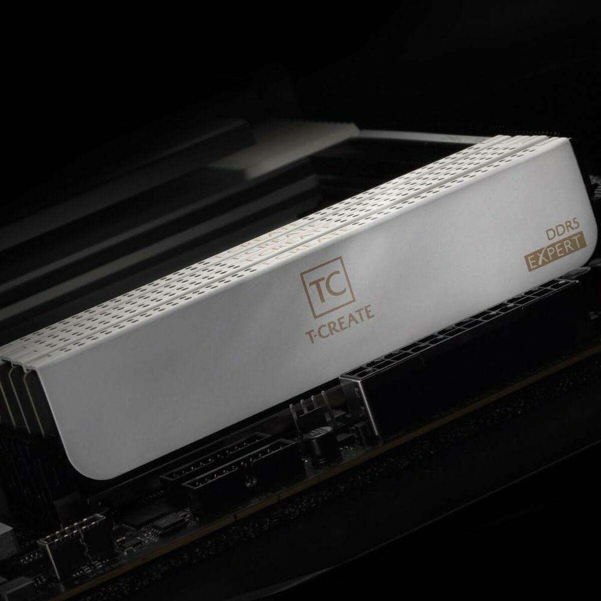 RAM Memory Team Group CTCWD564G6400HC34BDC01