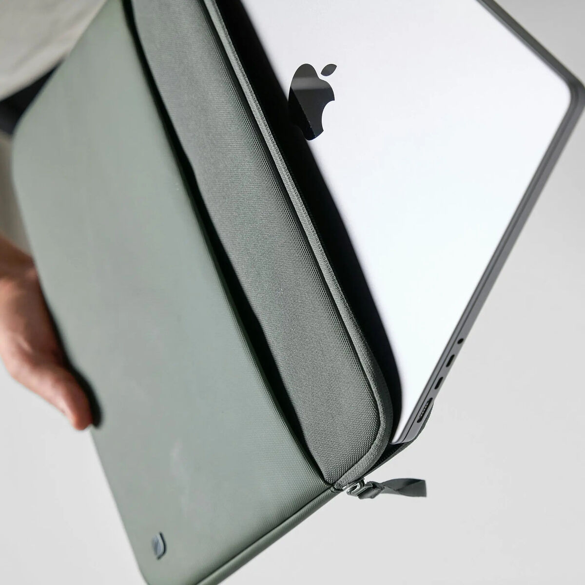 Laptop Cover Incase INCO400718-SIV Khaki