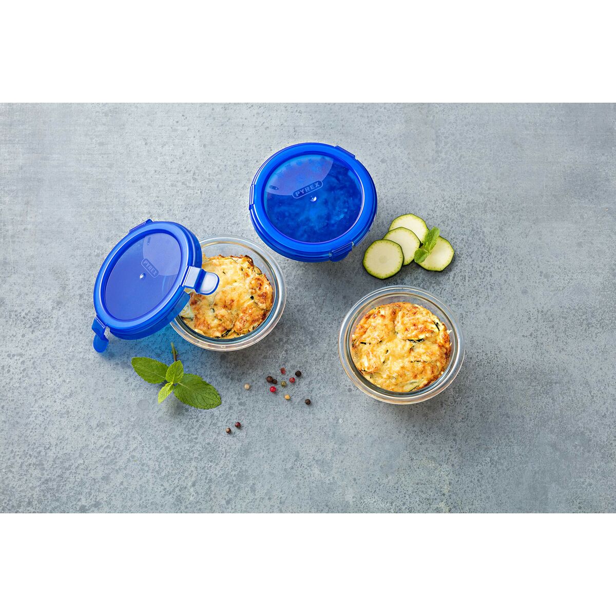 Lunch box Pyrex