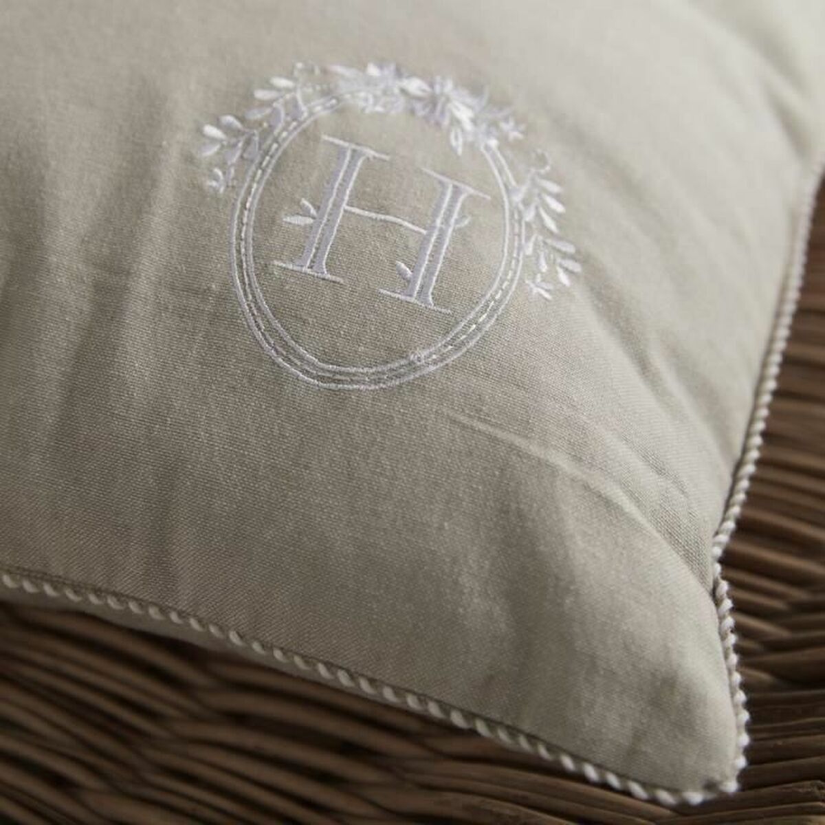 Cushion TODAY 40 x 40 cm