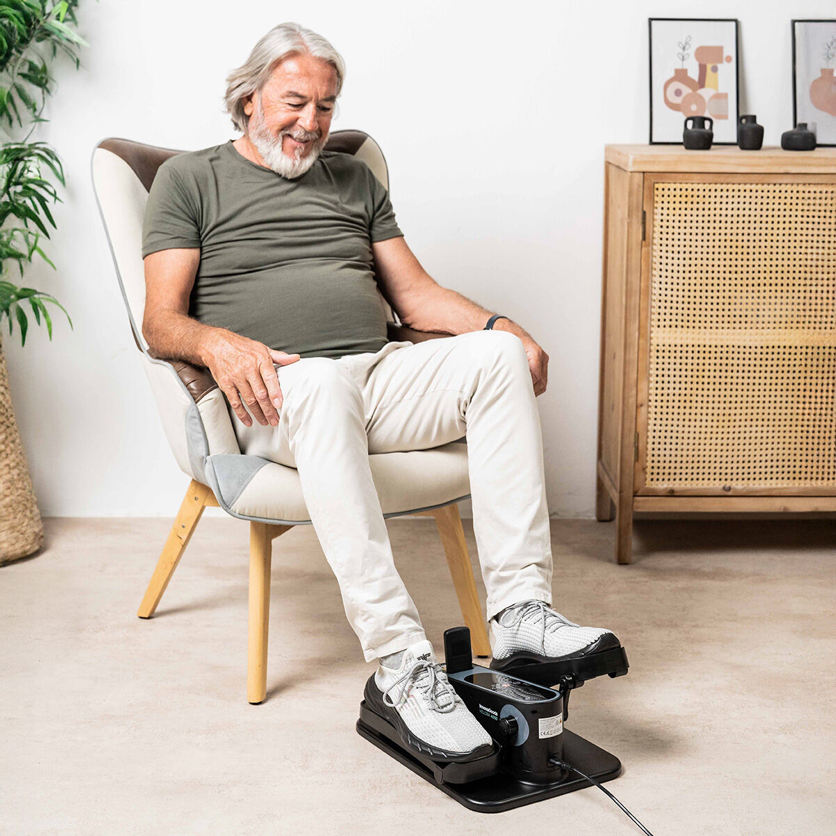 Mini Electric Elliptical with Remote Control Velora 4000 InnovaGoods