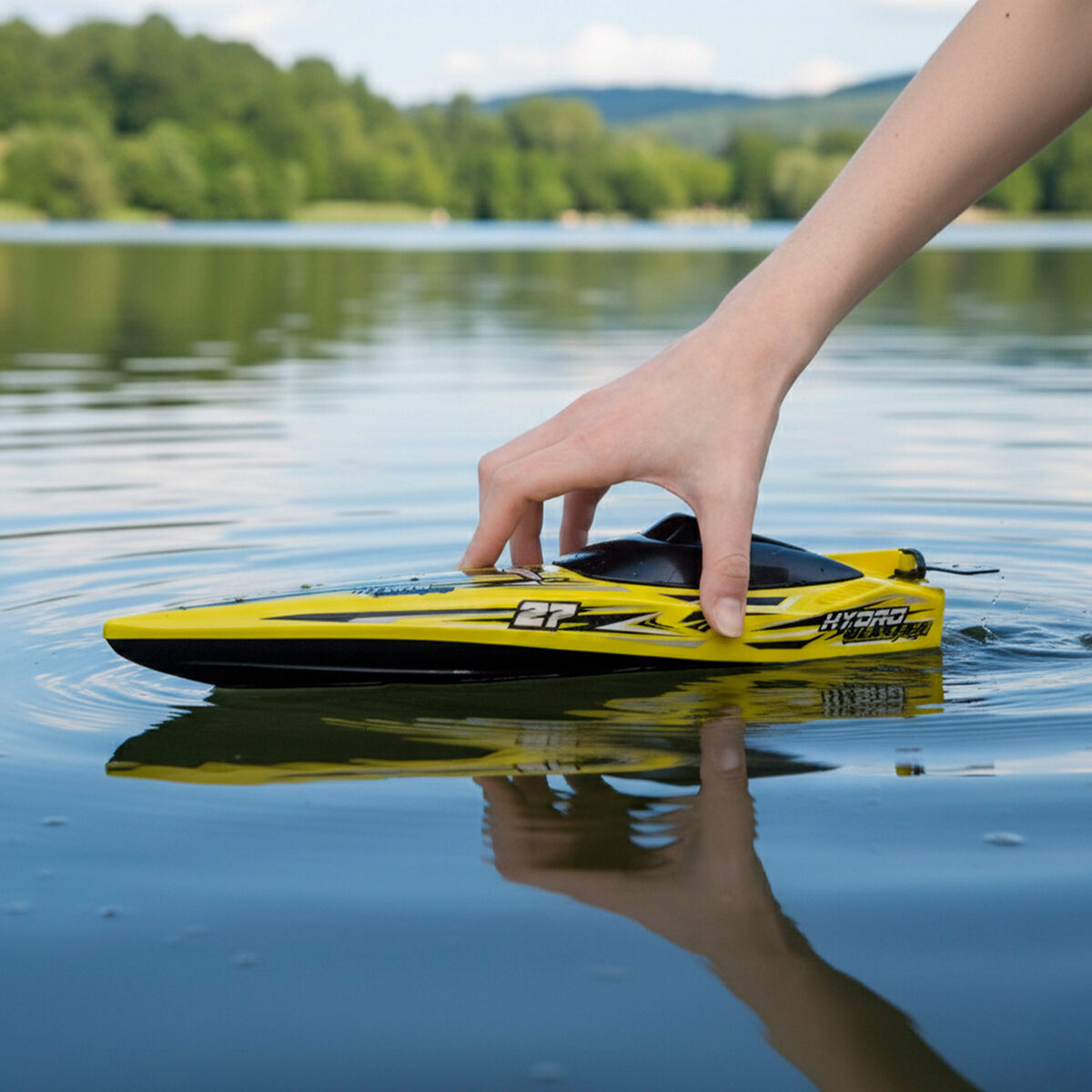 Remote-Controlled Car Maisto (6 Units)