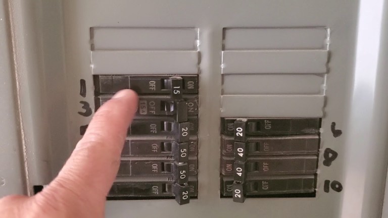 ¡Sé el rey de la electricidad en tu hogar! ¡Sé el rey de la electricidad en tu hogar!