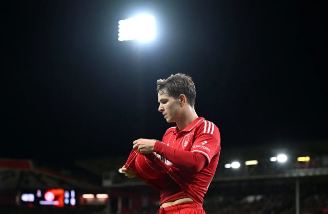 Actualización sobre el Leeds United y su búsqueda de este as de Nottingham Forest: ¿Qué debería hacer Farke? Actualización sobre el Leeds United y su búsqueda de este as de Nottingham Forest: ¿Qué debería hacer Farke?