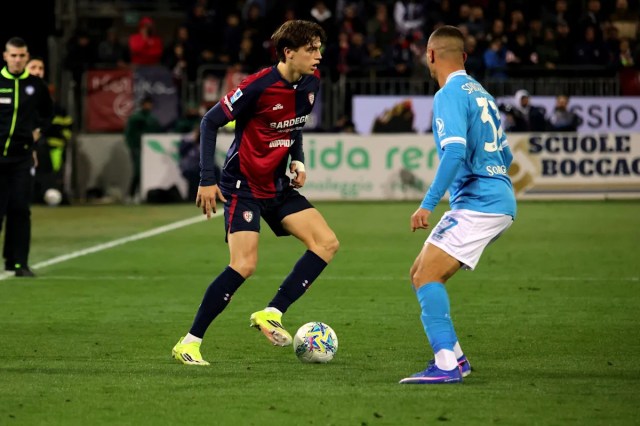 Barcelona listo para competir con Arsenal, Man City en carrera para fichar al lateral de la Serie A Barcelona listo para competir con Arsenal, Man City en carrera para fichar al lateral de la Serie A