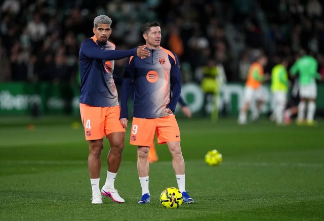 Oficial: once titular del Barcelona ante el Albacete – Araujo y Bernal de inicio Oficial: once titular del Barcelona ante el Albacete – Araujo y Bernal de inicio