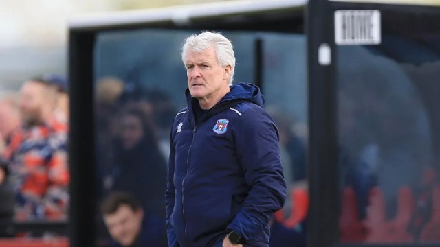 El objetivo de ascenso de Hughes con Carlisle aún a la vista El objetivo de ascenso de Hughes con Carlisle aún a la vista