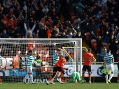 Ex jefe de PGMOL y árbitro de la FIFA respalda la decisión de pase hacia atrás de McLean: ¿Merece más crédito el cargo por el título del Celtic? Ex jefe de PGMOL y árbitro de la FIFA respalda la decisión de pase hacia atrás de McLean: ¿Merece más crédito el cargo por el título del Celtic?