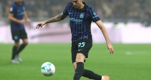 Alivio para el Inter de Milán mientras el Barcelona retrocede ante el precio de la estrella italiana e identifica a los defensores de Dortmund y Aston Villa como alternativa Alivio para el Inter de Milán mientras el Barcelona retrocede ante el precio de la estrella italiana e identifica a los defensores de Dortmund y Aston Villa como alternativa