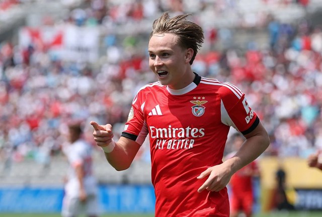 El Manchester United está en la pole position para contratar a este talentoso extremo: ¿buena elección para Carrick? El Manchester United está en la pole position para contratar a este talentoso extremo: ¿buena elección para Carrick?