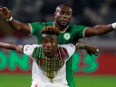 Malí progresa tras empatar sin goles con Comoras Malí progresa tras empatar sin goles con Comoras