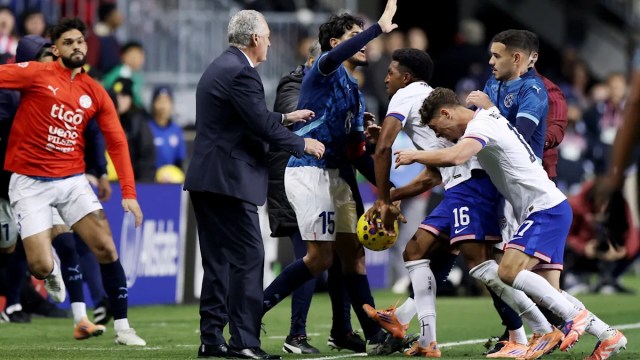MIRA: Video de la pelea entre USMNT y Paraguay: Omar Alderete del Sunderland fue expulsado por un puñetazo en un amistoso MIRA: Video de la pelea entre USMNT y Paraguay: Omar Alderete del Sunderland fue expulsado por un puñetazo en un amistoso