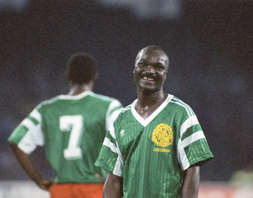 A 78 días del Mundial: cuando Roger Milla de Camerún demostró que la edad no es más que un número A 78 días del Mundial: cuando Roger Milla de Camerún demostró que la edad no es más que un número