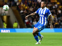 Informe: el defensa del Brighton se marchará definitivamente este verano Informe: el defensa del Brighton se marchará definitivamente este verano