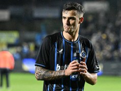 Informe: el Manchester United est谩 en la carrera por fichar al centrocampista de 20 a帽os Informe: el Manchester United est谩 en la carrera por fichar al centrocampista de 20 a帽os