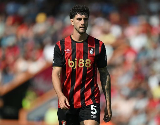 Marcos Senesi del Bournemouth en la lista de objetivos del Borussia Dortmund Marcos Senesi del Bournemouth en la lista de objetivos del Borussia Dortmund