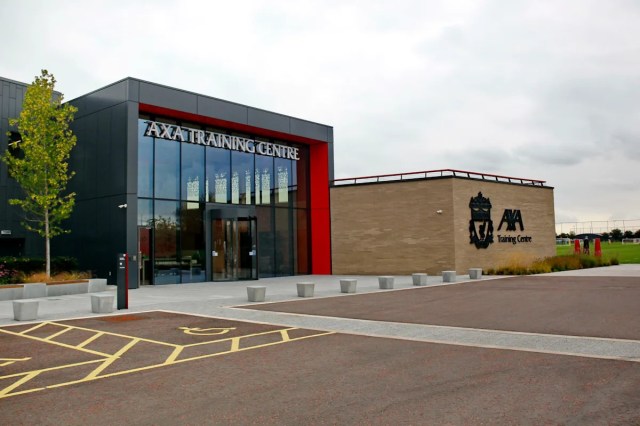 Exclusivo: Liverpool enfrenta una gran batalla para seguir adelante en medio del interés de Man City y Chelsea Exclusivo: Liverpool enfrenta una gran batalla para seguir adelante en medio del interés de Man City y Chelsea