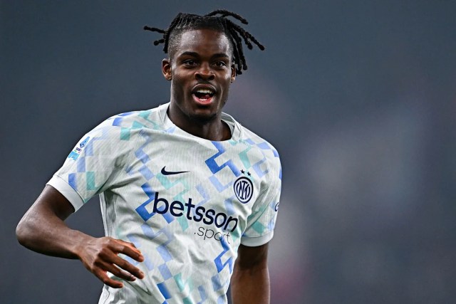 Informe: El Inter de Milán pone un precio de 30 millones de euros al defensa alemán mientras se avecina la salida del verano Informe: El Inter de Milán pone un precio de 30 millones de euros al defensa alemán mientras se avecina la salida del verano