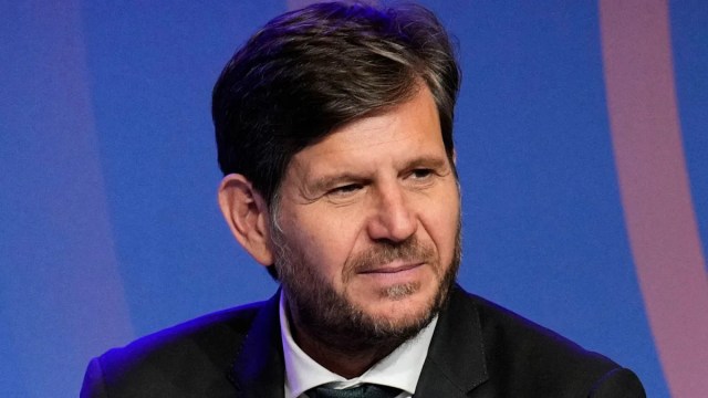 Mateu Alemany, del Atlético de Madrid, viaja a Alemania en medio de vínculos con la estrella del Bayern de Múnich y otra persona más Mateu Alemany, del Atlético de Madrid, viaja a Alemania en medio de vínculos con la estrella del Bayern de Múnich y otra persona más