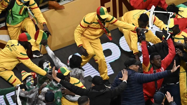 Senegal denuncia el encarcelamiento de aficionados tras los enfrentamientos en Afcon Senegal denuncia el encarcelamiento de aficionados tras los enfrentamientos en Afcon