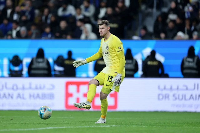 El ex portero del Barcelona reanuda el entrenamiento completo antes del choque de la Liga de Campeones entre el Inter de Milán y el Arsenal El ex portero del Barcelona reanuda el entrenamiento completo antes del choque de la Liga de Campeones entre el Inter de Milán y el Arsenal