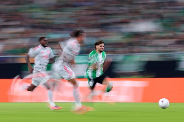 La preselección de seis hombres que el Barcelona ha elaborado para reforzar la banda izquierda, entre ellos dos exjugadores La preselección de seis hombres que el Barcelona ha elaborado para reforzar la banda izquierda, entre ellos dos exjugadores