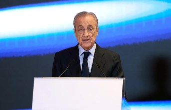 Los aficionados del Real Madrid saludan la derrota con nuevos gritos de ‘Florentino Pérez dimite’ Los aficionados del Real Madrid saludan la derrota con nuevos gritos de ‘Florentino Pérez dimite’