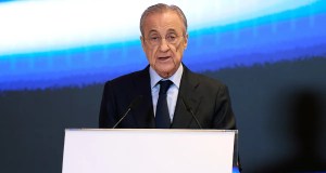 Los aficionados del Real Madrid saludan la derrota con nuevos gritos de ‘Florentino Pérez dimite’ Los aficionados del Real Madrid saludan la derrota con nuevos gritos de ‘Florentino Pérez dimite’