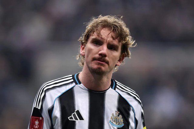 Julian Nagelsmann cita las tácticas de Eddie Howe como una de las razones de los problemas de forma de Nick Woltemade: “No estará a 80 metros de la portería con nosotros”. Julian Nagelsmann cita las tácticas de Eddie Howe como una de las razones de los problemas de forma de Nick Woltemade: “No estará a 80 metros de la portería con nosotros”.