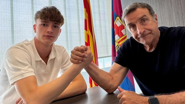 Oficial: El Barcelona consigue la renovación de dos joyas de La Masia Oficial: El Barcelona consigue la renovación de dos joyas de La Masia