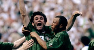 A 62 días del Mundial: cuando Ray Houghton hizo sonreír a los irlandeses A 62 días del Mundial: cuando Ray Houghton hizo sonreír a los irlandeses