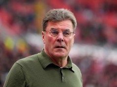 Dieter Hecking, del Wolfsburgo, critica el arbitraje “abismal” en la derrota del Bayer Leverkusen: “¡No está a la altura de los estándares de la Bundesliga!” Dieter Hecking, del Wolfsburgo, critica el arbitraje “abismal” en la derrota del Bayer Leverkusen: “¡No está a la altura de los estándares de la Bundesliga!”