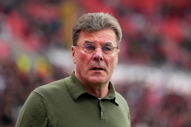Dieter Hecking, del Wolfsburgo, critica el arbitraje “abismal” en la derrota del Bayer Leverkusen: “¡No está a la altura de los estándares de la Bundesliga!” Dieter Hecking, del Wolfsburgo, critica el arbitraje “abismal” en la derrota del Bayer Leverkusen: “¡No está a la altura de los estándares de la Bundesliga!”