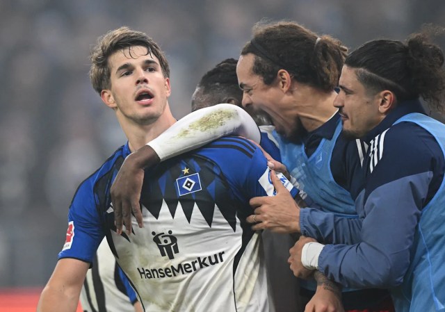 El Barcelona abre conversaciones con el agente del defensa del Tottenham Hotspur El Barcelona abre conversaciones con el agente del defensa del Tottenham Hotspur