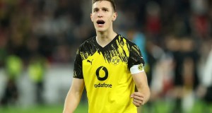 Oficial | Nico Schlotterbeck renueva su contrato con el Borussia Dortmund, el acuerdo incluye un salario anual de 10 millones de euros y una cláusula de salida de 60 millones de euros Oficial | Nico Schlotterbeck renueva su contrato con el Borussia Dortmund, el acuerdo incluye un salario anual de 10 millones de euros y una cláusula de salida de 60 millones de euros