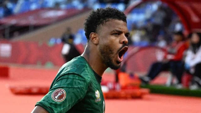 Foster anota y Sudáfrica venció a Zimbabwe para avanzar Foster anota y Sudáfrica venció a Zimbabwe para avanzar