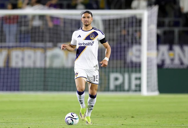 Doblete de Marco Reus lleva a LA Galaxy a estrecha victoria sobre Real Salt Lake Doblete de Marco Reus lleva a LA Galaxy a estrecha victoria sobre Real Salt Lake