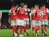 El Arsenal sobrevive al último susto y el gol en propia meta de los Wolves sella la victoria crucial de los Emiratos El Arsenal sobrevive al último susto y el gol en propia meta de los Wolves sella la victoria crucial de los Emiratos