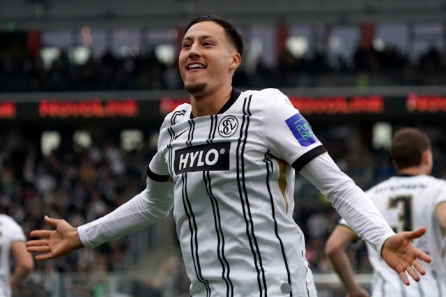 El Eintracht Frankfurt venció al Wolfsburgo en la carrera por fichar al máximo goleador de la 2. Bundesliga, Younes Ebnoutalib El Eintracht Frankfurt venció al Wolfsburgo en la carrera por fichar al máximo goleador de la 2. Bundesliga, Younes Ebnoutalib